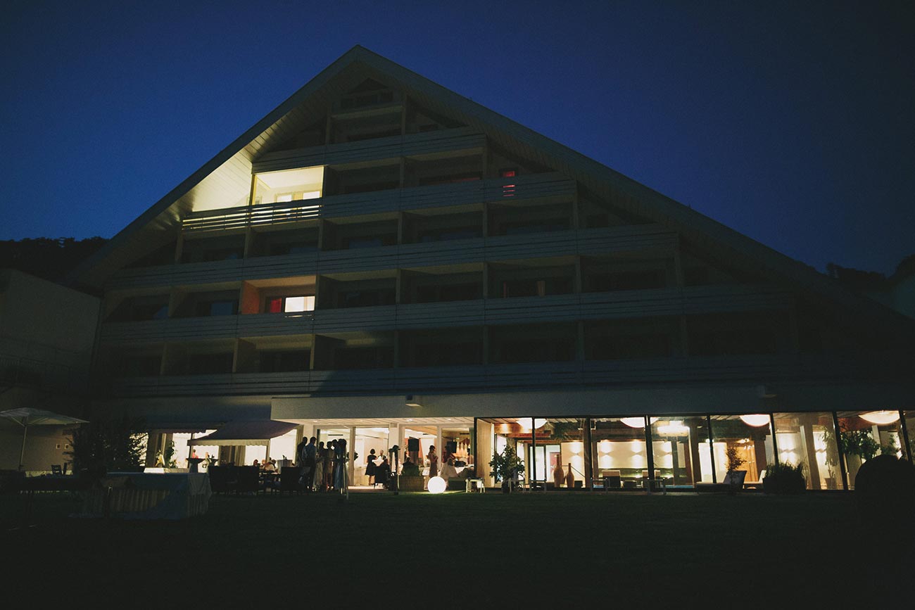 Hochzeitslocation: Die Krainerhütte bei Nacht.
Foto © thomassteibl.com - Seminar- und Eventhotel Krainerhütte