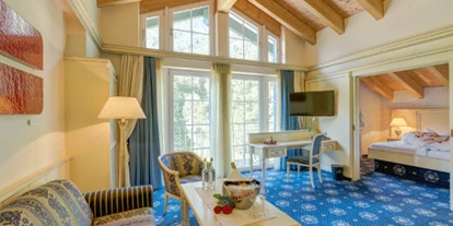 Winterhochzeit - Tirol - Sitzecke Hochzeitssuite - Alpenhotel Speckbacher Hof