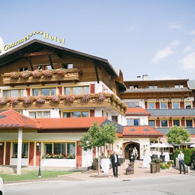 Hochzeitslocation: Heiraten im Wellnesshotel ZUM GOURMET in Tirol.
Foto © formafoto.net - Aktivhotel ZUM GOURMET