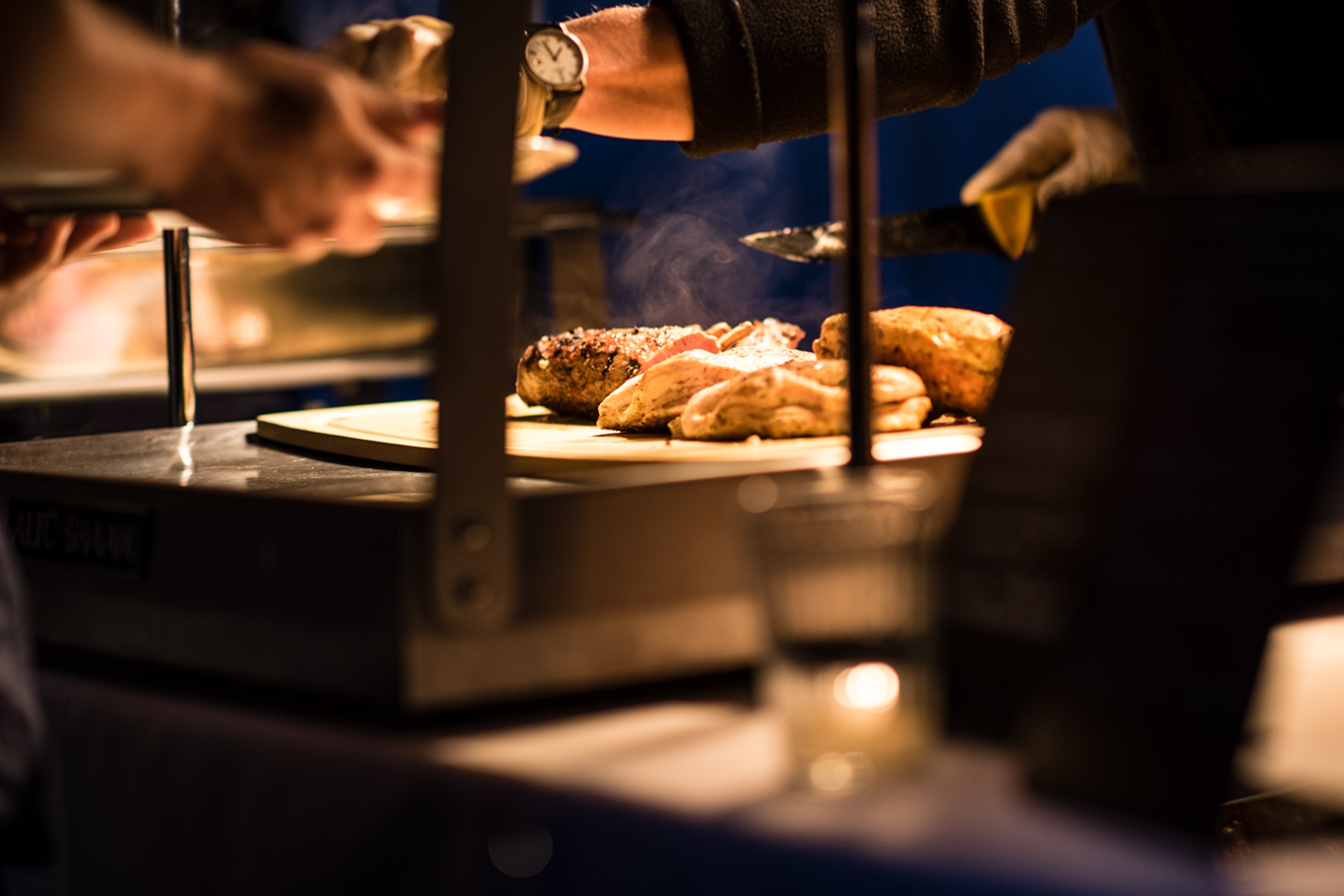 Winterhochzeit - nächstes Hotel - Kulinarische Highlights für eure Hochzeitsgäste und euch. - Markthalle Altenrhein Hundertwasser Architekturprojekt