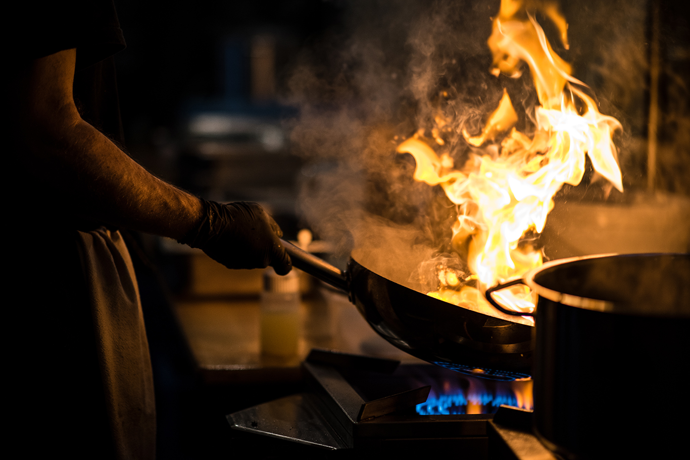 Winterhochzeit - nächstes Hotel - Markthalle Altenrhein Hundertwasser Architekturprojekt