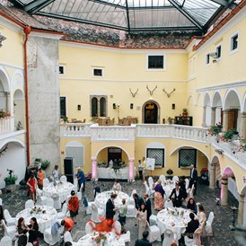 Hochzeitslocation: Heiraten im Schloss Weikersdorf in 2500 Baden bei Wien.
foto © kalinkaphoto.at
 - Hotel Schloss Weikersdorf