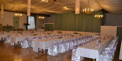 Winterhochzeit - Grafenegg - Hochzeit mit Tafel - Gasthof "Zum Goldenen Adler"