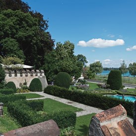 Hochzeitslocation: Das Restaurant Schloss Seeburg zeichnet sich durch seine wunderschöne Lage am Bodensee aus. Wir gehören seit 2018 zu den 20 schönsten Hochzeitslocations in der Schweiz. - Schloss Seeburg