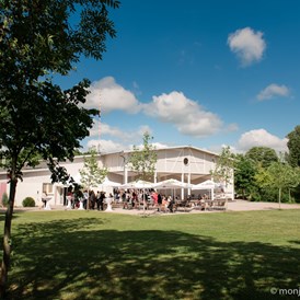 Hochzeitslocation: Blick auf das Fest- und Veranstaltungszentrum Dürrmenz. - Dürrmenz | Fest- und Veranstaltungszentrum
