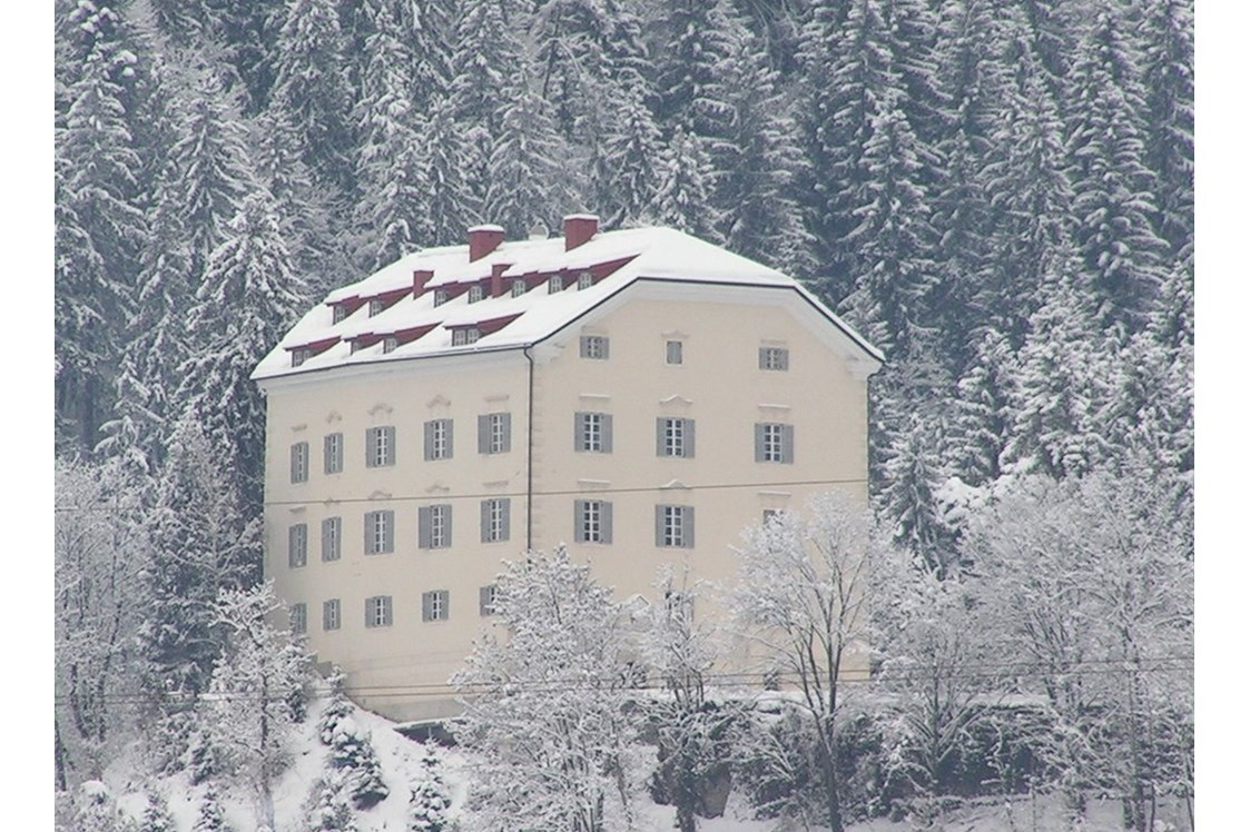Hochzeitslocation: Schloss Greifenburg im Winterkleid. - Schloss Greifenburg