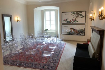 Hochzeitslocation: Trauungssaal indoor mit wunderschönen Drautalblick.
 - Schloss Greifenburg