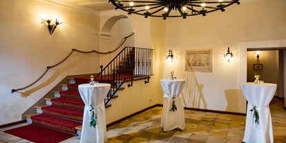Winterhochzeit - Art der Location: Schloss - Eingangshalle - Schloss Greifenburg