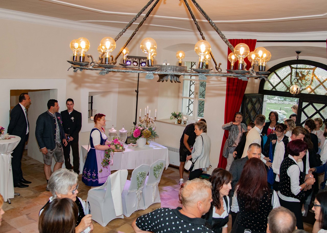 Schloss Greifenburg Angaben zu den Festsälen Empfangshalle - Foyer
