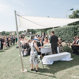 Hochzeitslocation: Heiraten im Weingut Cobenzl über den Dächern Wiens.
Foto © stillandmotionpictures.com - Weingut Wien Cobenzl