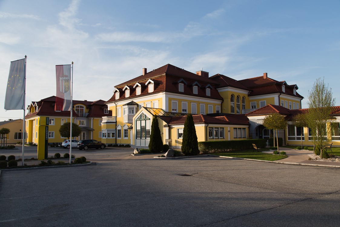 Hochzeitslocation: Außenansicht - Gasthof Hotel Jägerwirt