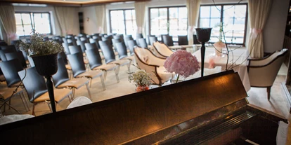Winterhochzeit - Geeignet für: Hochzeit - Die Bibliothek dient für standesamtliche Trauungen - Hotel Sonnenburg