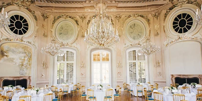 Winterhochzeit - Art der Location: Schloss - Ovaler Saal im Conference Center Laxenburg. - Conference Center Laxenburg