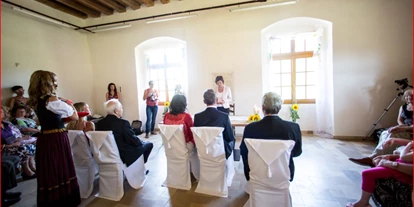 Winterhochzeit - Neumarkt im Mühlkreis - Standesamtliche Trauung auf der Burg Reichenstein - Burg Reichenstein