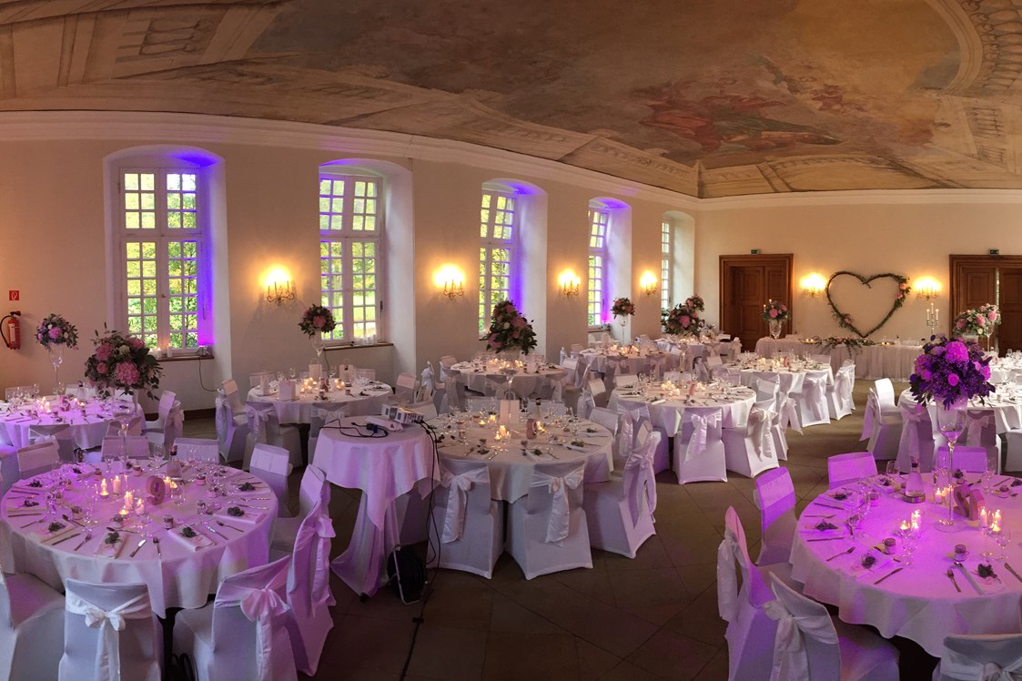 Hochzeitslocation: Unser Festsaal bietet Platz für bis zu 140 Personen. - Schlossgastronomie Herten