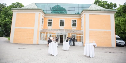 Winterhochzeit - Neumarkt im Mühlkreis - Heiraten im Bergschlößl Linz. 
Foto (c) sandragehmair.com - Bergschlößl