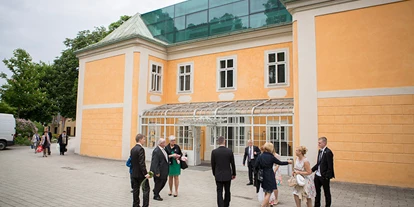 Winterhochzeit - Neumarkt im Mühlkreis - Heiraten im Bergschlößl Linz. 
Foto (c) sandragehmair.com - Bergschlößl