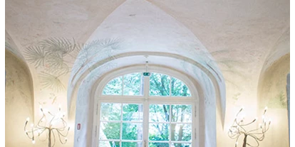 Winterhochzeit - Neumarkt im Mühlkreis - Heiraten im Bergschlößl Linz. 
Foto (c) sandragehmair.com - Bergschlößl