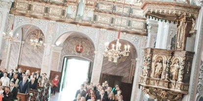 Winterhochzeit - Karlstetten - Eine Trauung im Stift Göttweig in Niederösterreich.
Foto © stillandmotionpictures.com - Benediktinerstift Göttweig