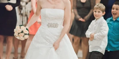 Winterhochzeit - Karlstetten - Brautstrauswerfen im Stift Göttweig in Niederösterreich.
Foto © stillandmotionpictures.com - Benediktinerstift Göttweig