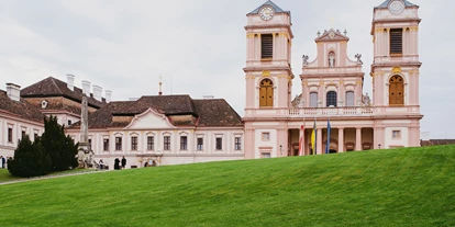 Winterhochzeit - Karlstetten - Heiraten im Stift Göttweig in Niederösterreich. - Benediktinerstift Göttweig