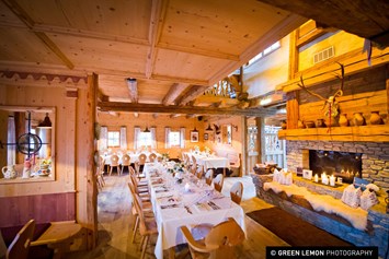Hochzeitslocation: Die Latschenhütte bietet Platz für bis zu 200 Personen.
Foto © greenlemon.at - Latschenhütte