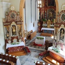 Hochzeitslocation: eine Kirche in unmittelbarer Nähe - Thon 7 - Feiern mit Tradition