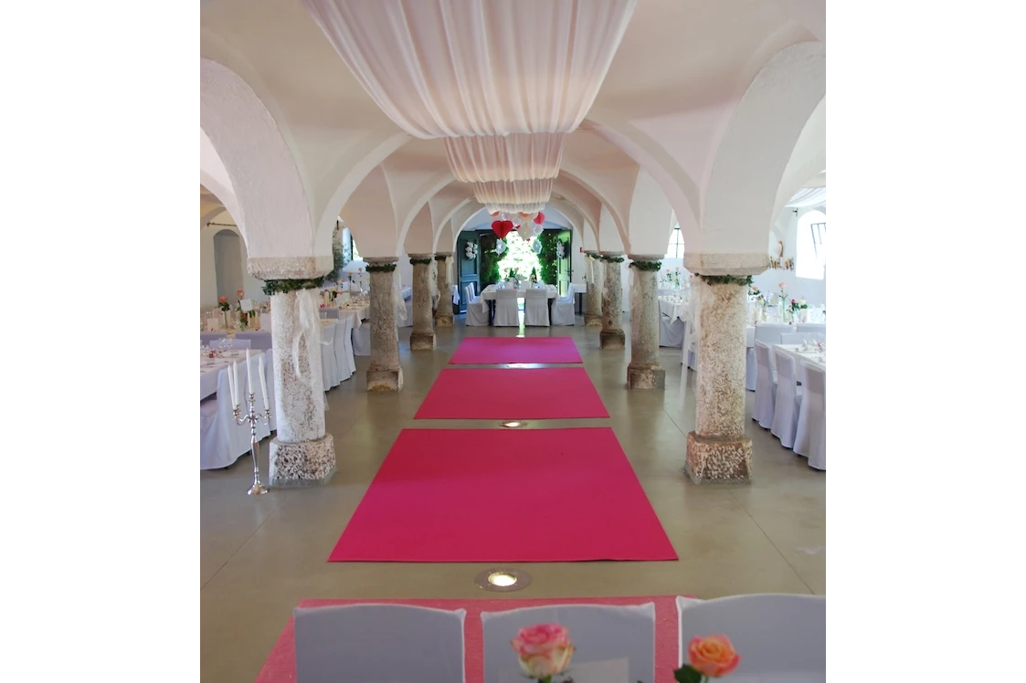 Hochzeitslocation: Viele Gestaltungsmöglichkeiten in Thon7
Großer Festsaal für bis zu 220 Personen - Thon 7 - Feiern mit Tradition