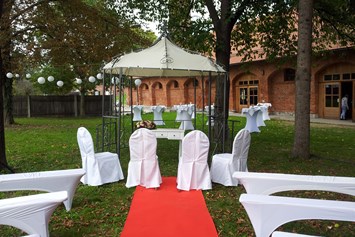 Hochzeitslocation: Trauung im Garten © Seifenfabrik Veranstaltungszentrum - Seifenfabrik Veranstaltungszentrum