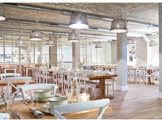 Hochzeitslocation: Barefood DELI