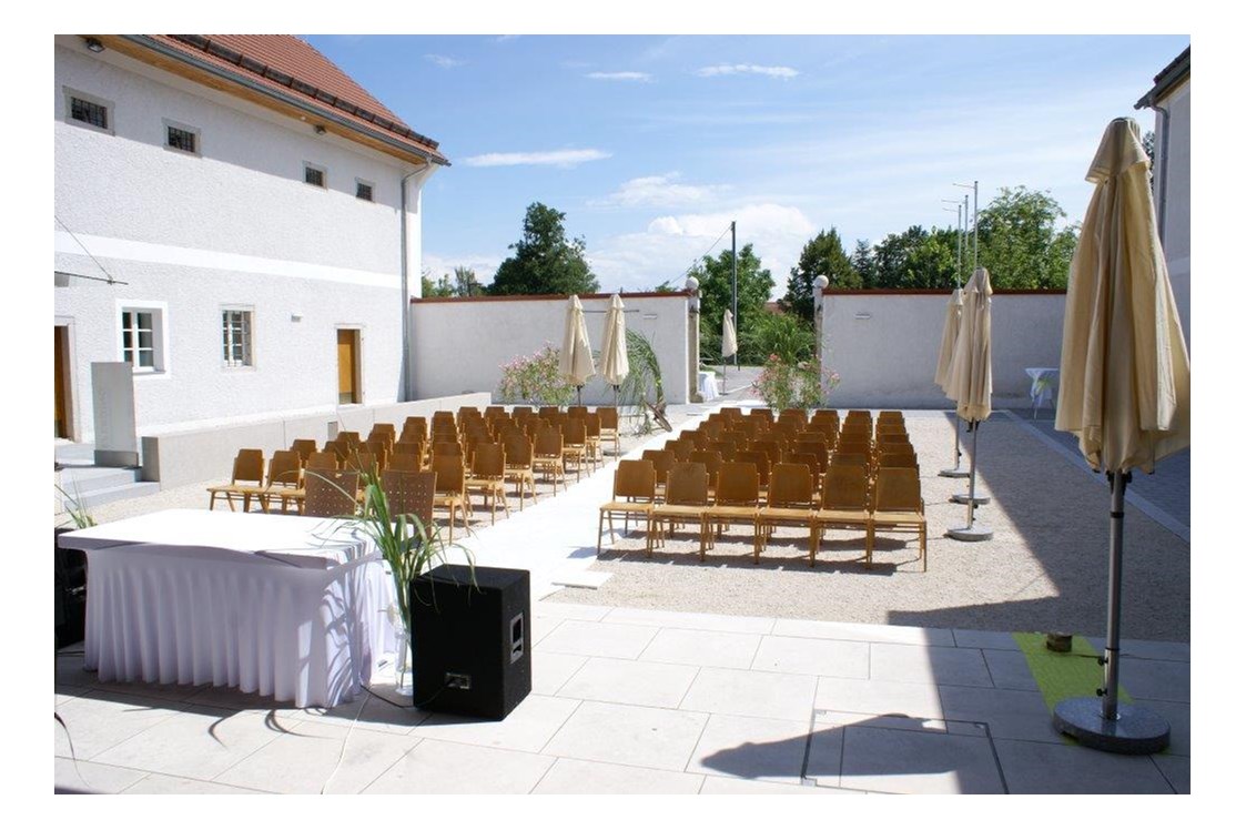 Hochzeitslocation: Trauung im Innenhof - Kulturzentrum Bräuhaus Eferding
