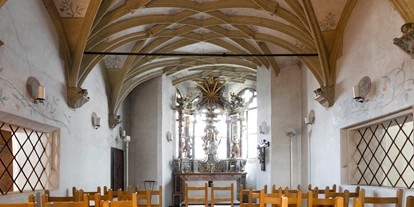 Winterhochzeit - Tirol - Georgskapelle - Burg Hasegg - SALZRAUM.hall - livelocations