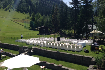 Hochzeitslocation: Bestuhlung Garten (Beispiel) - Der Berghof