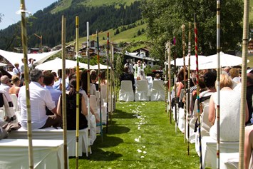 Hochzeitslocation: Trauung im Garten - Der Berghof