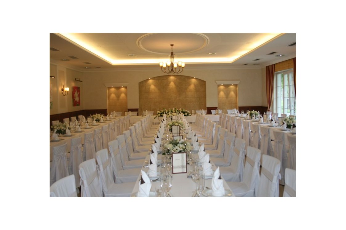 Hochzeitslocation: Der Festsaal des Birkenhof bietet Platz für bis zu 200 Hochzeitgäste. - Birkenhof Restaurant & Landhotel ****