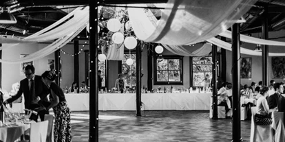 Winterhochzeit - Art der Location: Schloss - Fotografie Rebecca Kuglitsch https://rebeccakuglitsch.com/ - Rogner Bad Blumau