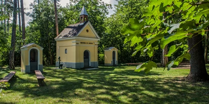 Winterhochzeit - Mistelbach (Mistelbach) - Kapelle im nahe gelegenen Wäldchen.  - Rochussaal