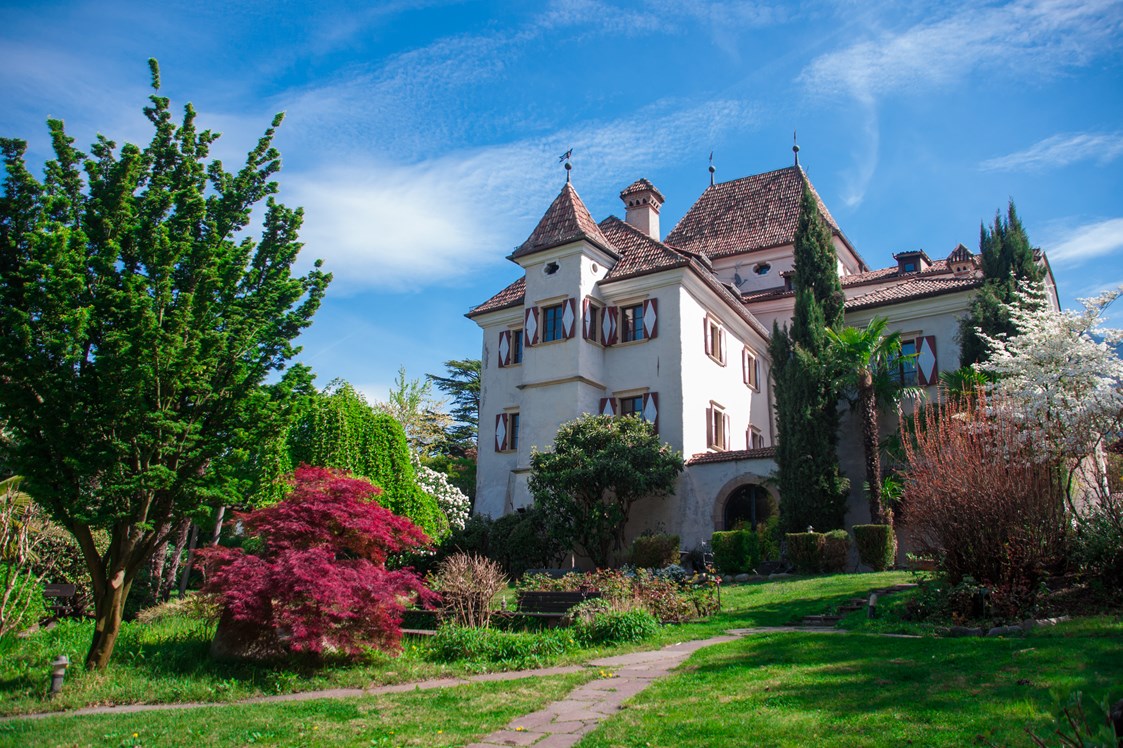 Hochzeitslocation: Schlosshotel Castel Rundegg Meran mit Park  - Castel Rundegg