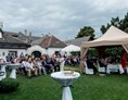 Hochzeitslocation: Heiraten im Weingut Zimmermann in Klosterneuburg.
Foto © belleandsass.com - Weingut Zimmermann