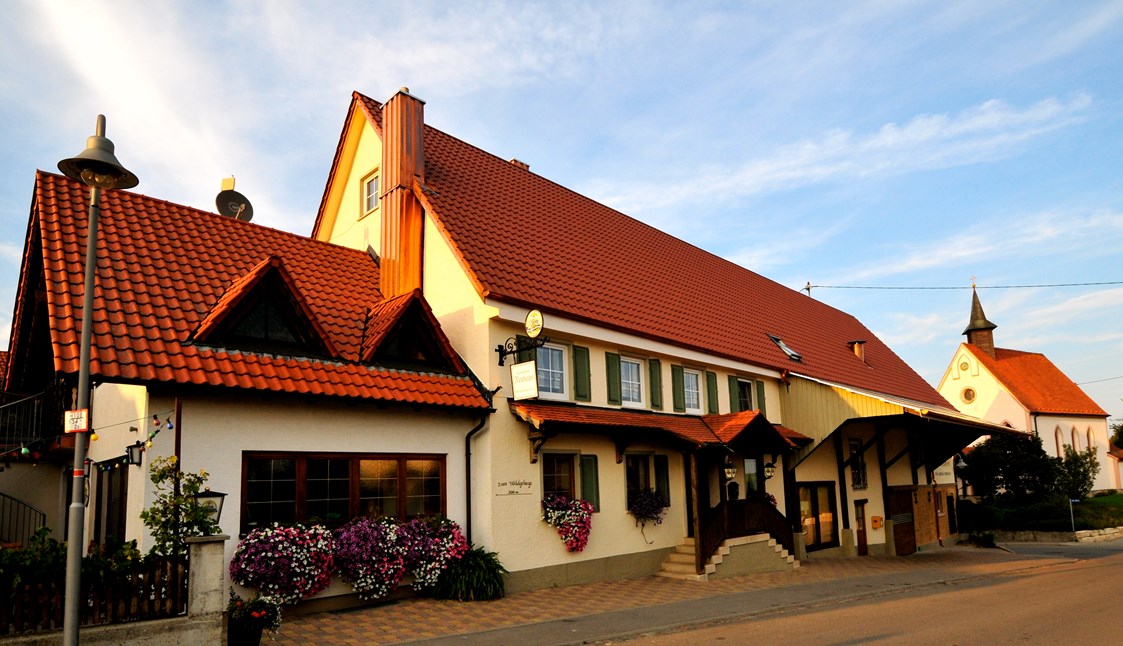 Hochzeitslocation: Gasthaus Neuhaus