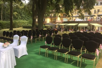 Hochzeitslocation: Freie Trauung im Kurhausgarten - Kurhaus am Inselsee