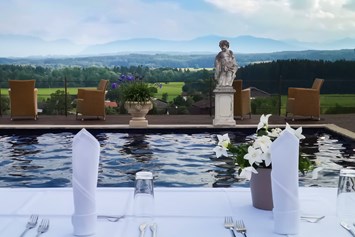 Hochzeitslocation: Poollandschaft - CP Location - Gut Ammerhof