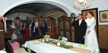Winterhochzeit - Hochzeits-Stil: Rustic - Bergpension Maroldhof - Urig, Idyllisch, Echt Bayerisch