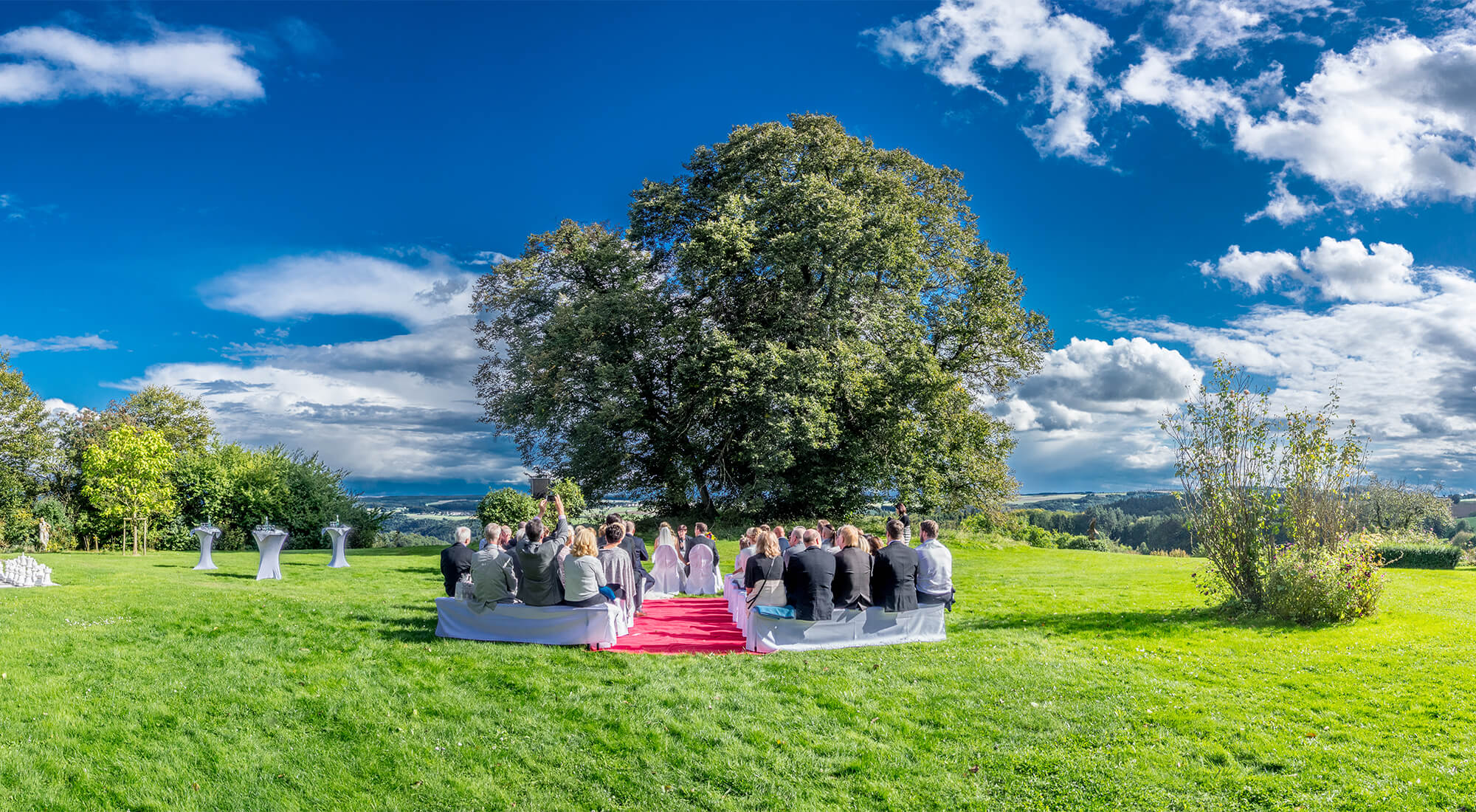 Winterhochzeit - Hessen Nord - Außenanlage Trauung - Hofgut Bergerhof