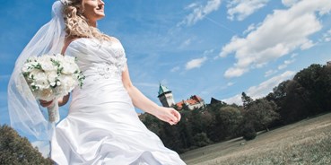 Winterhochzeit - Slowakei - Heiraten im Schloss Smolenice in der Slowakei.
Foto © stillandmotionpictures.com - Schloss Smolenice