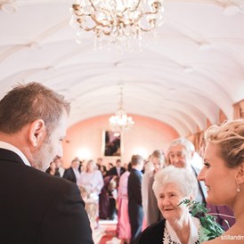 Hochzeitslocation: Heiraten im Schloss Smolenice in der Slowakei.
Foto © stillandmotionpictures.com - Schloss Smolenice