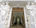 Hochzeitslocation: Eingang zum Palais Pallavicini gegenüber der Nationalbibliothek. - Palais Pallavicini