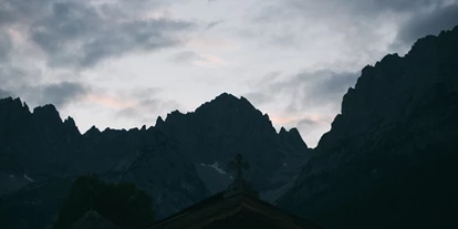 Winterhochzeit - Tirol - Traumhafter Blick auf die Berge rund um den Stanglwirt in Tirol.
Foto © formafoto.net - Bio-Hotel Stanglwirt