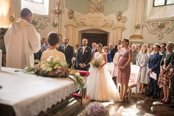 Hochzeitslocation: Kirchliche Trauung in der schlosseigenen Barbara-Kapelle - Schloss Thörl