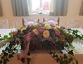 Hochzeitslocation: Tischdeko für Brauttafel - Gasthof Englwirt 
